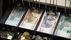 Губкинские полицейские задержали кассира магазина стритфуда по подозрению в присвоении денег