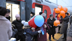 Поезд с душем и библиотекой впервые доставил пассажиров из Москвы в Белгород