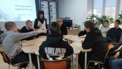 Губкинские студенты посетили увлекательное мероприятие «Путешествие по народам России»