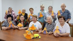 Губкинцы приняли участие в увлекательном мастер-классе в технике бумагопластика