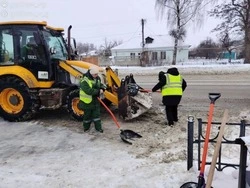Уборка снега активно продолжается в Губкинском городском округе