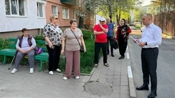 Глава администрации Губкинского городского округа Василий Голиков провёл рабочую встречу с жителями