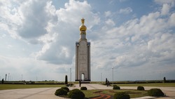 Немецкий журналист призвал снести памятник Победы на Прохоровском поле
