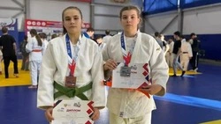 Губкинские дзюдоистки провели выходные с пользой и победой