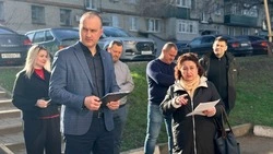 Глава администрации Губкинского городского округа Василий Голиков провёл встречу с жителями