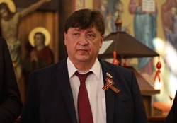 Председатель Белгородской областной Думы Юрий Клепикова поздравил губкинцев с Днём Победы