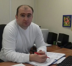 Первый заместитель главы администрации губкинского горокруга продолжил отвечать на вопросы жителей