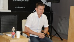 Олимпийский призёр Виталий Дунайцев встретился с молодёжью в Губкине