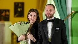 Губкинские актёры получили заслуженные награды к профессиональному празднику