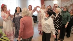 Губкинские культработники провели зимние посиделки у камина