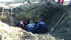 Двое рабочих оказались под завалом в Белгороде