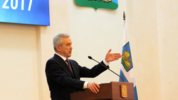Евгений Савченко выступил с отчётом о работе Правительства региона в 2017 году