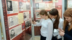 В Губкинском краеведческом музее работает выставка «Храним в сердцах Великую Победу»