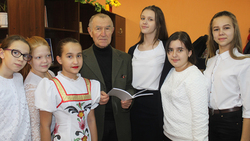Губкинские школьники презентовали литературный сборник «Мир юной души»
