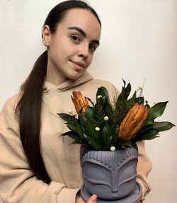 Жительница Губкина открыла студию декора из стабилизированных цветов благодаря социальному контракту