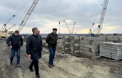 Михаил Лобазнов проинспектировал строительство в микрорайоне Южный