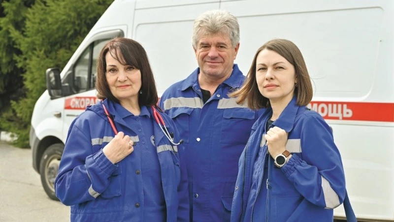 Каждый день работника скорой посвящён сохранению здоровья и жизни: первые на помощь