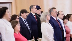 Вячеслав Гладков наградил лауреатов премии имени Павла Кузьмича Бедненко