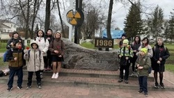 Юные губкинцы почтили память ликвидаторов Чернобыльской катастрофы