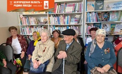 Ансамбль «Оскольчаночка» поздравил губкинских ветеранов