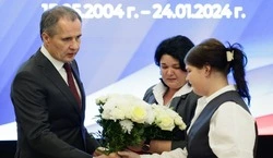 Вячеслав Гладков вручил ордена Мужества семьям погибших участников специальной военной операции